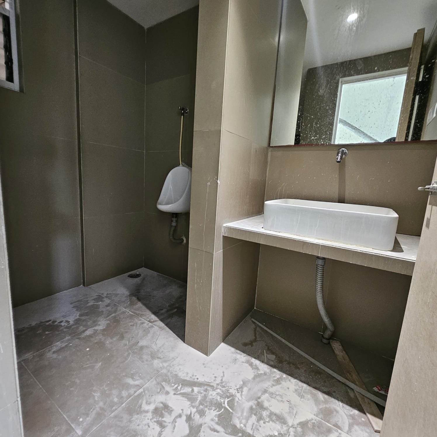 WhatsApp Image 2025-11-06 at 12.07.57_2667cbc3